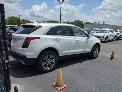 2021 Cadillac XT5 Premium Luxury