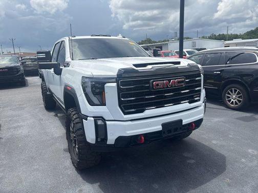 Summit White 2024 GMC Sierra 3500 AT4