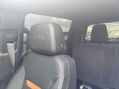 Summit White 2024 GMC Sierra 3500 AT4