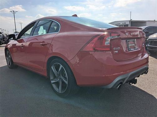 2015 Volvo S60 T6 R-Design Platinum