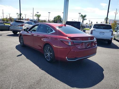 2024 Lexus ES 300h Premium