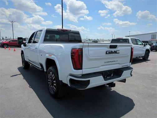 2024 GMC Sierra 2500 Denali
