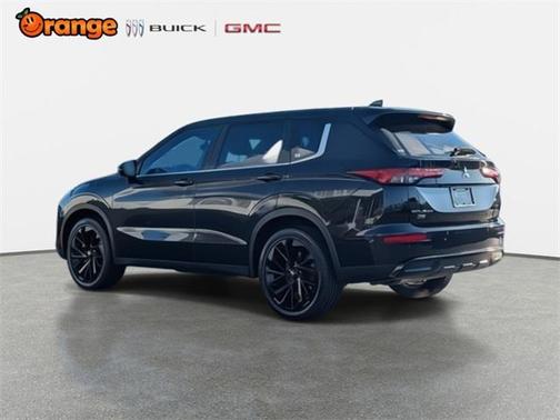 2023 Mitsubishi Outlander SE Black Edition 2WD