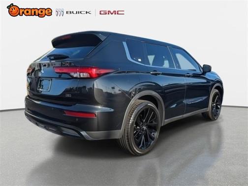 2023 Mitsubishi Outlander SE Black Edition 2WD