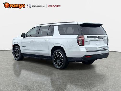 Iridescent Pearl Tricoat 2023 Chevrolet Suburban RST