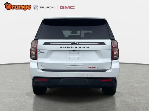 Iridescent Pearl Tricoat 2023 Chevrolet Suburban RST