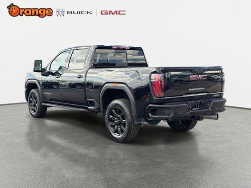 Onyx Black 2024 GMC Sierra 2500 AT4