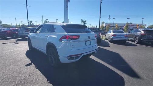 2022 Volkswagen Atlas Cross Sport 3.6L V6 SEL R-Line