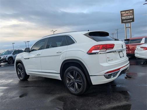 2022 Volkswagen Atlas Cross Sport 3.6L V6 SEL R-Line