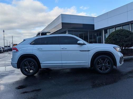 2022 Volkswagen Atlas Cross Sport 3.6L V6 SEL R-Line