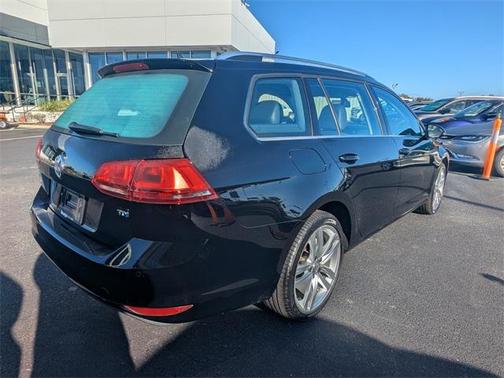 2015 Volkswagen Golf SportWagen TDI SEL 4-Door