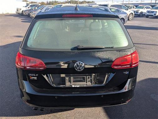 2015 Volkswagen Golf SportWagen TDI SEL 4-Door