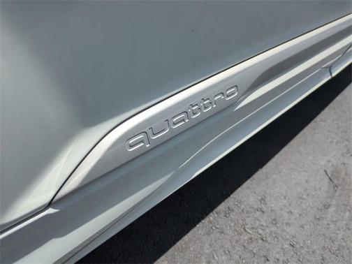 2021 Audi Q7 55 Premium Plus