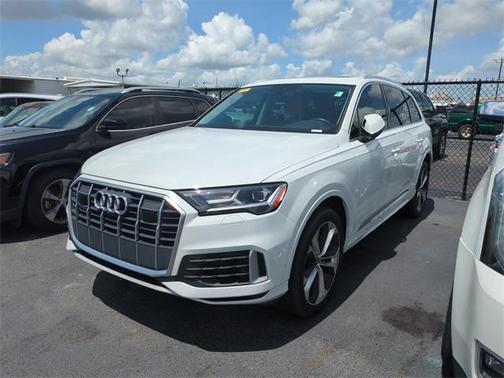 2021 Audi Q7 55 Premium Plus