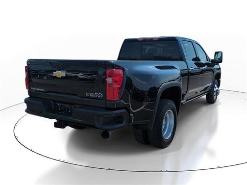 2025 Chevrolet Silverado 3500 High Country