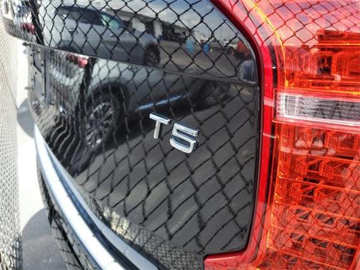 2020 Volvo XC90 T5 Momentum