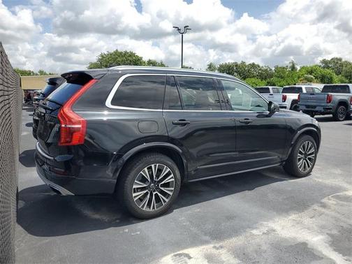 2020 Volvo XC90 T5 Momentum