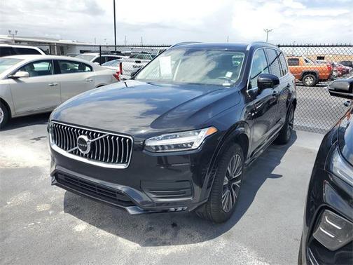 2020 Volvo XC90 T5 Momentum