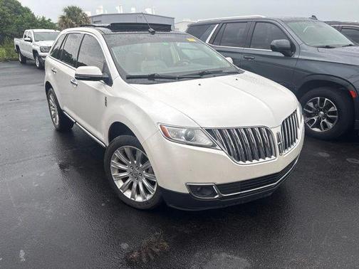 Platinum Dune Metallic Tri-Coat 2014 Lincoln MKX Base