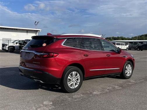 Photo 3 of 8 of 2019 Buick Enclave Essence