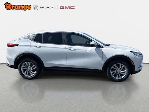 Summit White 2026 Buick Envista Preferred FWD