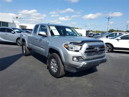 2017 Toyota Tacoma SR5