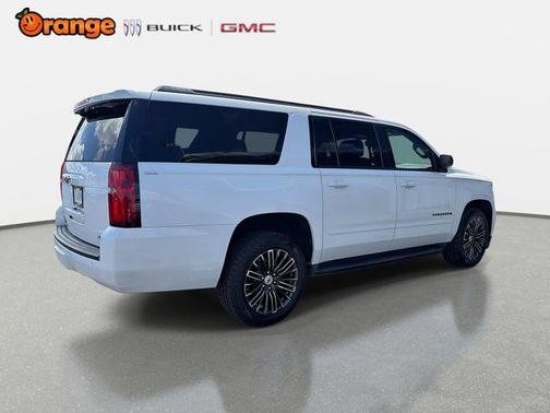 Summit White 2018 Chevrolet Suburban Premier