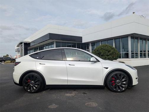 2022 Tesla Model Y Performance Dual Motor All-Wheel Drive