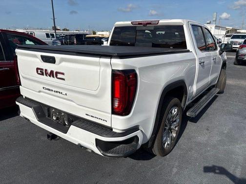White Frost Tricoat 2023 GMC Sierra 1500 Denali
