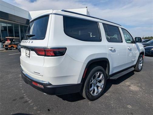 2022 Jeep Wagoneer Series II 4x2