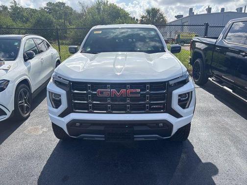 Summit White 2024 GMC Canyon AT4