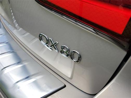 2018 INFINITI QX80 Base