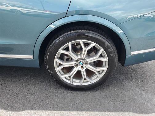 2024 BMW X7 xDrive40i