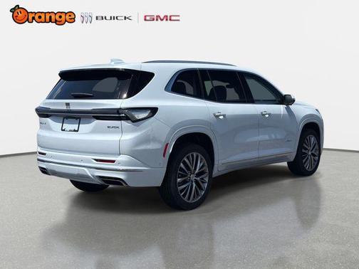 Iridescent White Tricoat 2026 Buick Enclave Avenir FWD