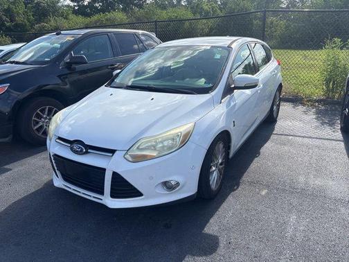 OXFORD WHITE 2012 Ford Focus SEL