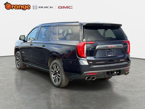 2022 GMC Yukon XL 4WD AT4