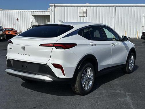 Summit White 2026 Buick Envista Preferred FWD