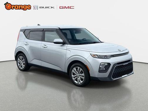 Sparkling Silver 2020 Kia Soul LX