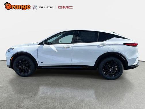Summit White 2026 Buick Envista Sport Touring FWD