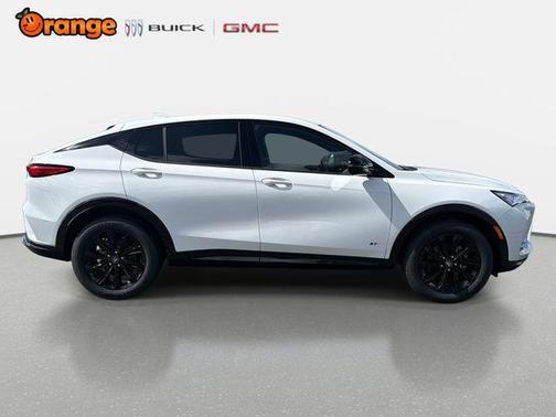 Summit White 2026 Buick Envista Sport Touring FWD