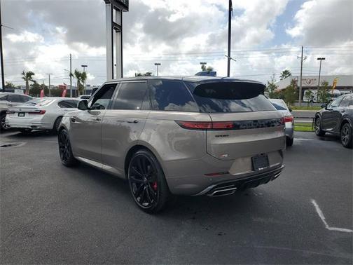 2023 Land Rover Range Rover Sport SE