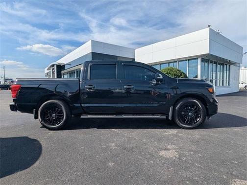 2019 Nissan Titan SV