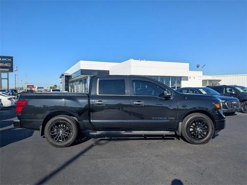 2019 Nissan Titan SV