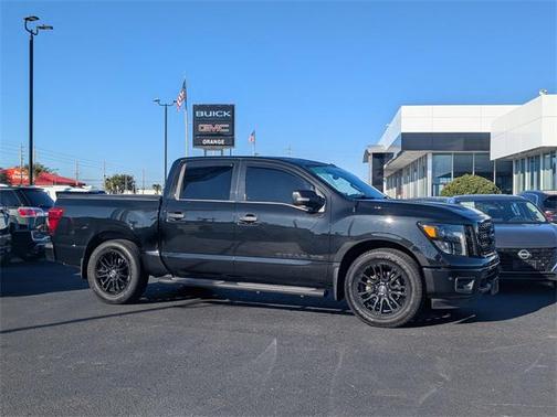 2019 Nissan Titan SV