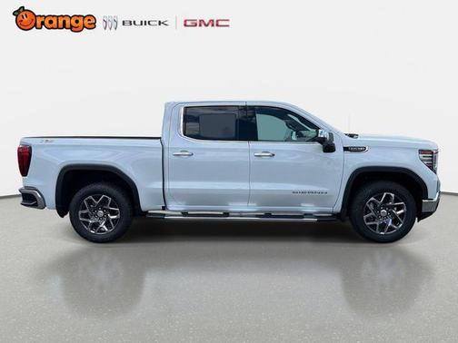 Glacier White Tricoat 2026 GMC Sierra 1500 SLT
