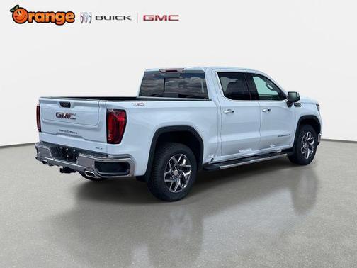 Glacier White Tricoat 2026 GMC Sierra 1500 SLT