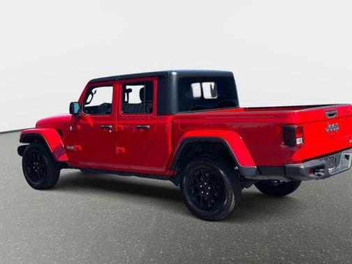 Firecracker Red Clearcoat 2023 Jeep Gladiator Overland