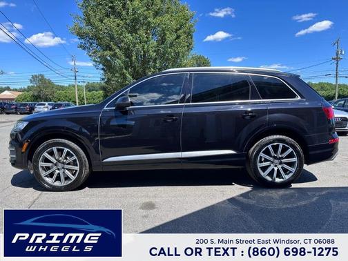 Orca Black Metallic 2017 Audi Q7 3.0T Premium