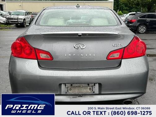 2011 INFINITI G37x Base