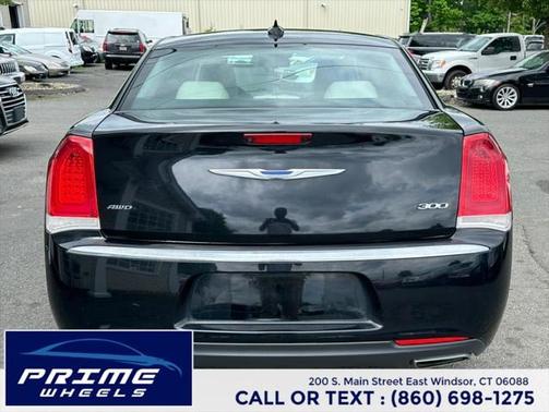 2018 Chrysler 300 Limited